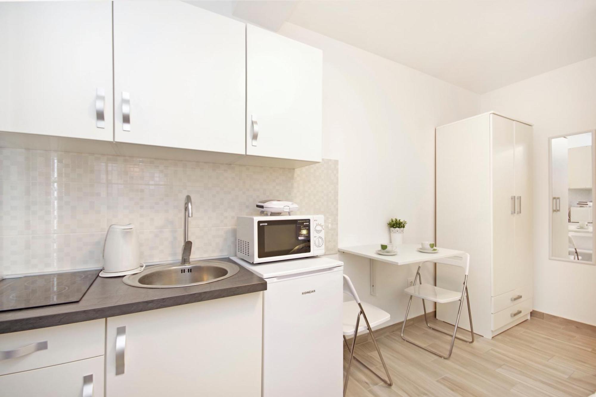 Apartments Frado Novalja Exterior photo