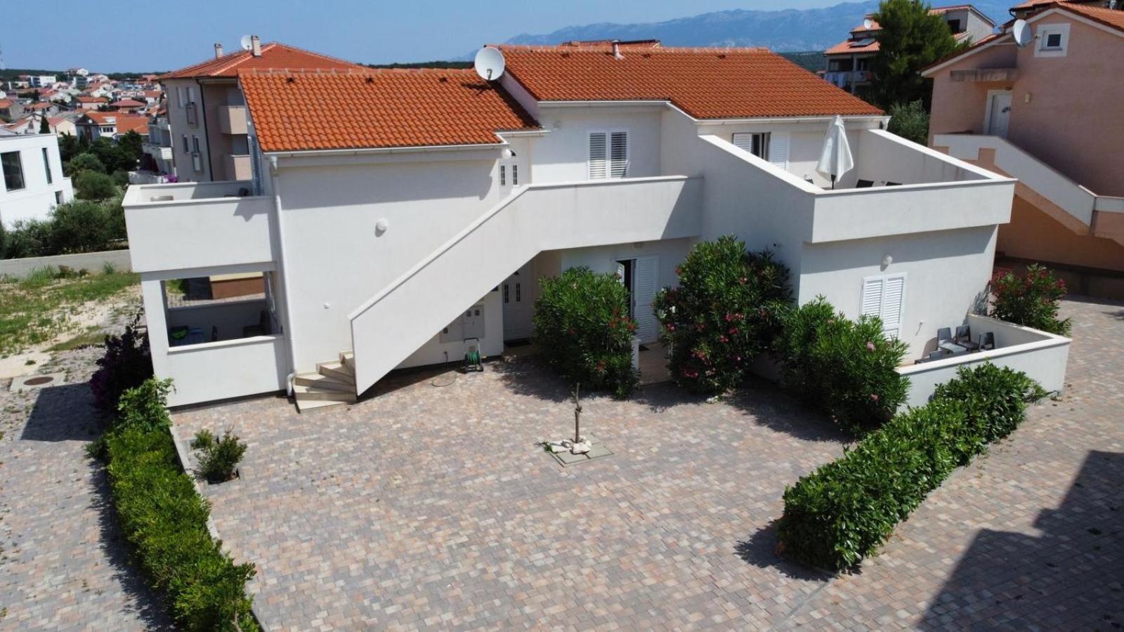 Apartments Frado Novalja Exterior photo